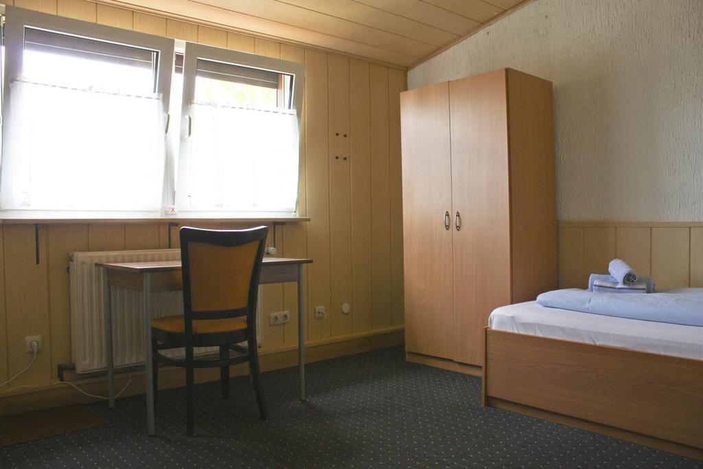 Gaestehaus Am Heuss-Platz 에를랑겐 객실 사진